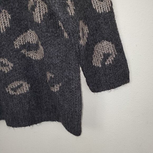 NWT Universal Thread Chunky Sweater. Leppard Gray. Oversized. Size 1XL - Picture 2 of 12